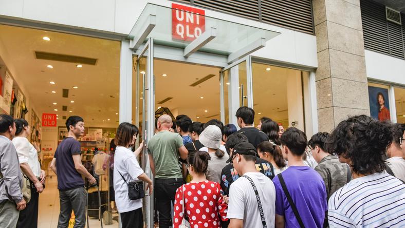 为什么优衣库+KAWS=全民疯狂?